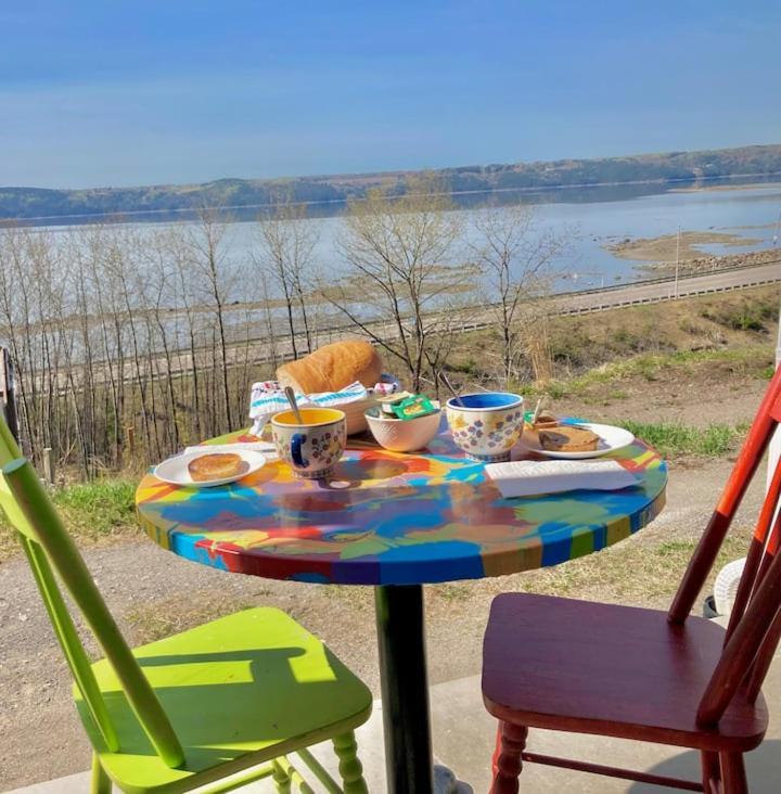 Suite 2 Fleche Du Fjord Vue Saguenay Mont Valin Saint-Fulgence Exterior foto